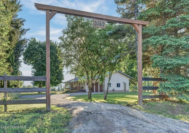Photo 3 of Single family home for sale at 1162 Hickey Rd, Sandpoint, ID 83864 | MLS# 26-6406 | Listing updated on 2026-09-08