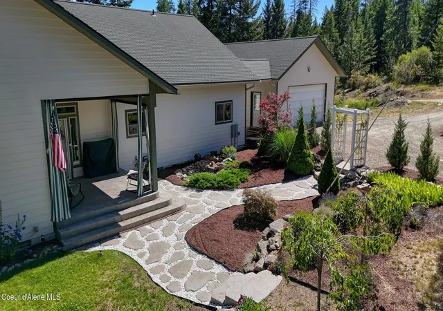 Photo 4 of Single family home for sale at 177 Rocky Ridge Rd, Cocolalla, ID 83813 | MLS# 26-7910 | Listing updated on 2026-08-01