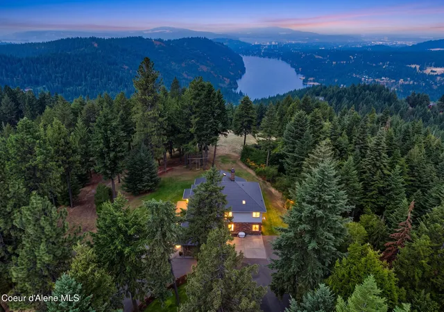 Photo 2 of Single family home for sale at 735 S Bushwacker Rd, Coeur D Alene, ID 83814 | MLS# 26-7832 | Listing updated on 2026-09-29