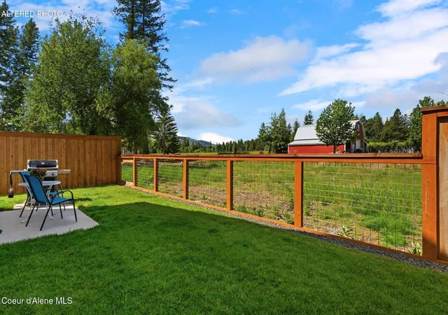 Photo 1 of Single family home for sale at 140 Madera Dr, Sandpoint, ID 83864 | MLS# 26-6937 | Listing updated on 2026-09-02
