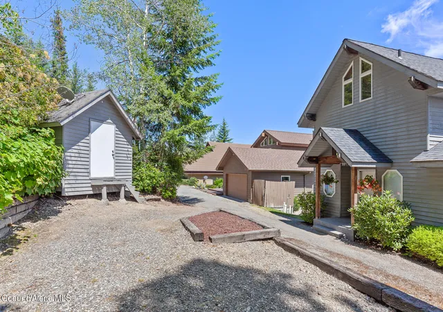 Photo 3 of Single family home for sale at 9001 W Forest Shrs Rd, Coeur D Alene, ID 83814 | MLS# 26-7280 | Listing updated on 2026-09-02
