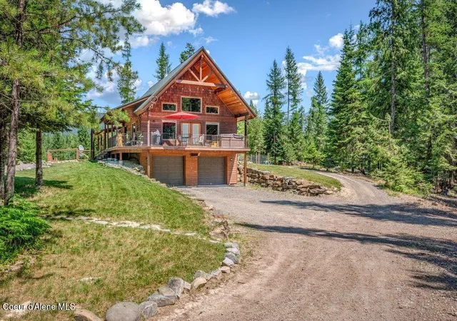 Photo 3 of Sale Pending at 627 Gray Wolf Rd, Moyie Springs, ID 83845 | MLS# 26-7370 | Listing updated on 2026-09-19