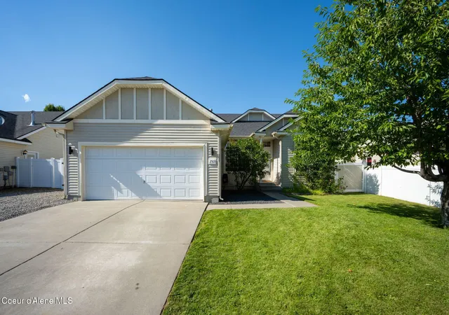Photo 2 of Single family home for sale at 2503 W Elmwood Dr, Coeur D'alene, ID 83815 | MLS# 26-7426 | Listing updated on 2026-08-21