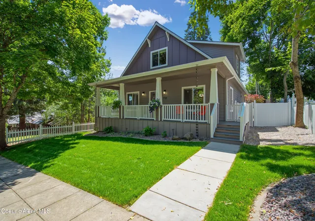 Photo 1 of Single family home for sale at 910 E Saint Maries Ave, Coeur D Alene, ID 83814 | MLS# 26-7349 | Listing updated on 2026-09-22