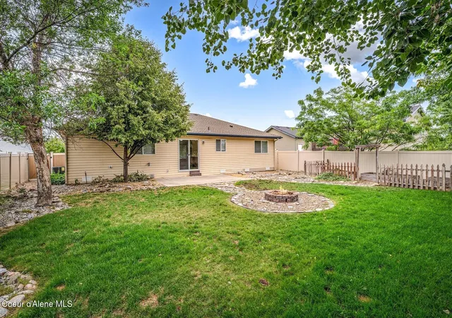 Photo 4 of Single family home for sale at 2570 N Sparrow Lp, Post Falls, ID 83854 | MLS# 26-7335 | Listing updated on 2026-10-19