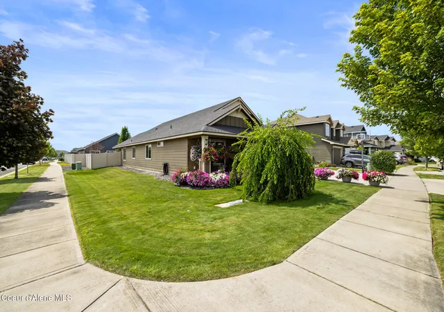 Photo 3 of Single family home for sale at 1779 N Clark Frk Pkwy, Post Falls, ID 83854 | MLS# 26-7382 | Listing updated on 2026-09-03