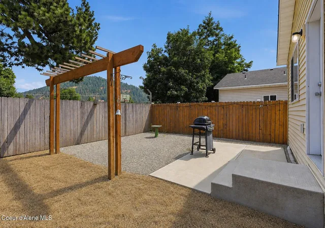 Photo 3 of Single family home for sale at 2608 N 11th Street, Coeur D'alene, ID 83815 | MLS# 26-7442 | Listing updated on 2026-09-17