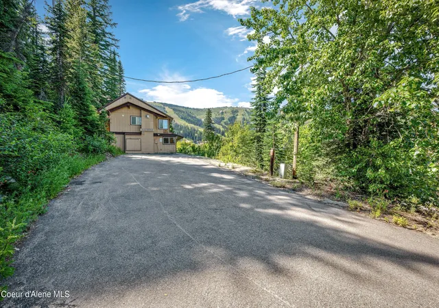 Photo 3 of Single family home for sale at 216 Mogul Hl Rd #102, Sandpoint, ID 83864 | MLS# 26-7405 | Listing updated on 2026-07-17