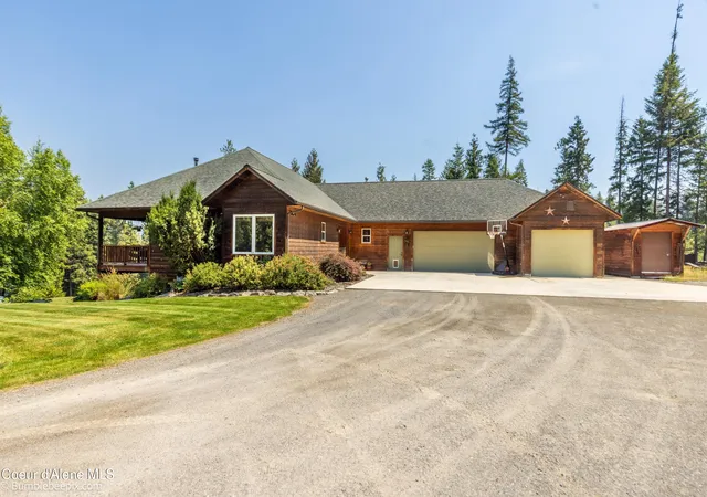 Photo 3 of Single family home for sale at 71 Buck Ridge, Sagle, ID 83860 | MLS# 26-7431 | Listing updated on 2026-10-11