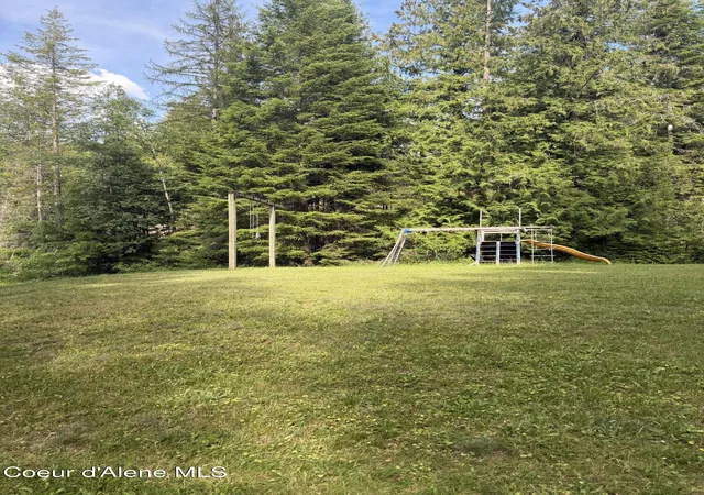 Photo 3 of Single family home for sale at 113 Bear Hl Rd, Clark Fork, ID 83811 | MLS# 26-7466 | Listing updated on 2026-07-20