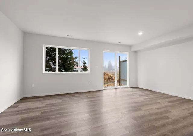 Photo 3 of Townhouse for sale at 9808 N Laylin Cir, Hayden, ID 83835 | MLS# 26-7534 | Listing updated on 2026-09-02