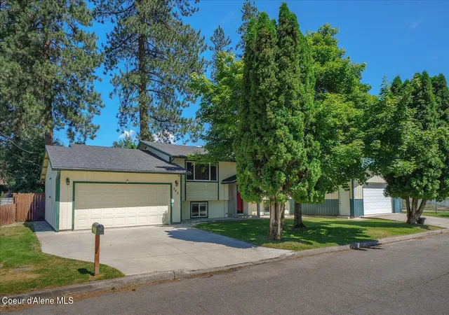 Photo 2 of Sale Pending at 842 N 22nd Place, Coeur D Alene, ID 83814 | MLS# 26-7495 | Listing updated on 2026-07-30