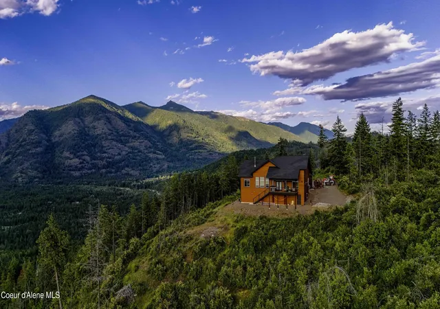 Photo 3 of Single family home for sale at 374 Carbine Dr, Clark Fork, ID 83811 | MLS# 26-7555 | Listing updated on 2026-07-22