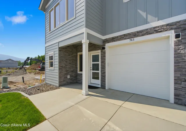 4th image of 743 N Galbraith Lp, Post Falls, ID 83854 | MLS# 26-7716