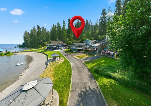 Photo 3 of Single family home for sale at 1078 W Peninsula Dr, Coeur D Alene, ID 83814 | MLS# 26-7673 | Listing updated on 2026-09-14
