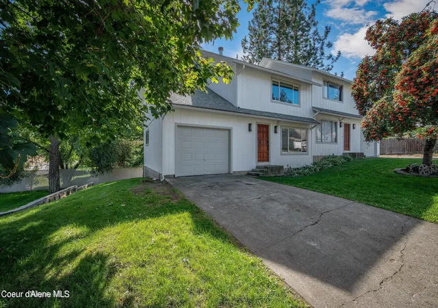 4th image of 1420-1422 E Homestead Ave, Coeur D Alene, ID 83814 | MLS# 26-7633