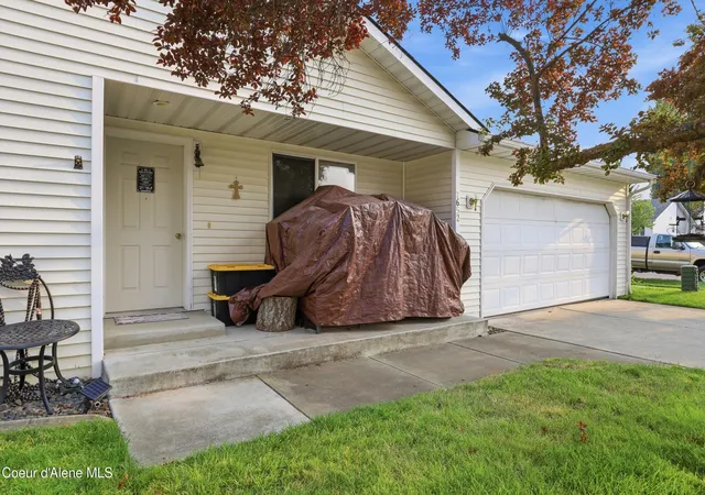 Photo 3 of Sale Pending at 7652 N Heartland Dr, Coeur D Alene, ID 83815 | MLS# 26-7557 | Listing updated on 2026-08-08