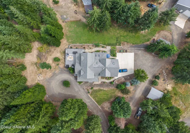 Photo 3 of Single family home for sale at 5282 W Mclean Rd, Coeur D Alene, ID 83814 | MLS# 26-7565 | Listing updated on 2026-08-21