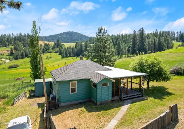 Photo 1 of Single family home for sale at 39138 South Hwy 3, Saint Maries, ID 83861 | MLS# 26-7631 | Listing updated on 2026-08-25