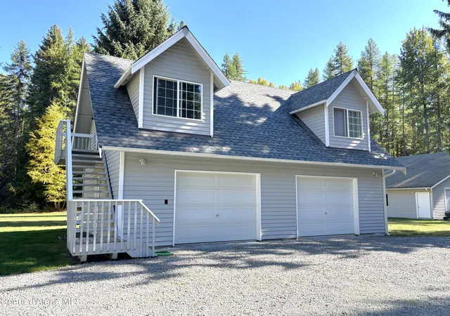 Photo 3 of Single family home for sale at 658 Beaver Crk Rd, Sandpoint, ID 83864 | MLS# 26-7923 | Listing updated on 2026-09-05