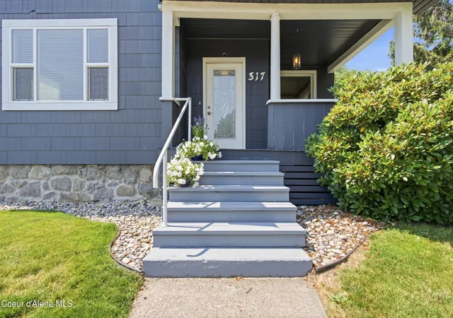 Photo 3 of Single family home for sale at 317 S 9th Street, Saint Maries, ID 83861 | MLS# 26-7799 | Listing updated on 2026-08-30