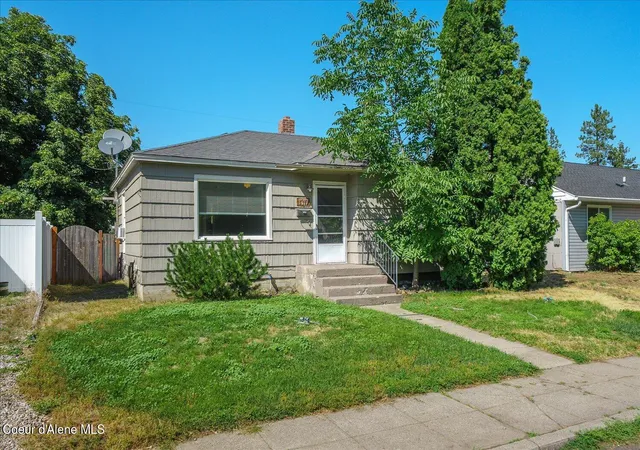 Photo 2 of Sale Pending at 1317 E 33rd Avenue, Spokane, WA 99203 | MLS# 26-7748 | Listing updated on 2026-10-12