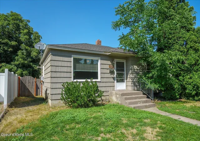 Photo 3 of Sale Pending at 1317 E 33rd Avenue, Spokane, WA 99203 | MLS# 26-7748 | Listing updated on 2026-10-12