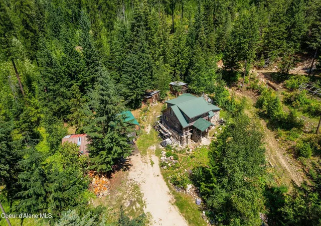 Photo 4 of Single family home for sale at 245 E Wrenco Rd, Sandpoint, ID 83864 | MLS# 26-7697 | Listing updated on 2026-09-16