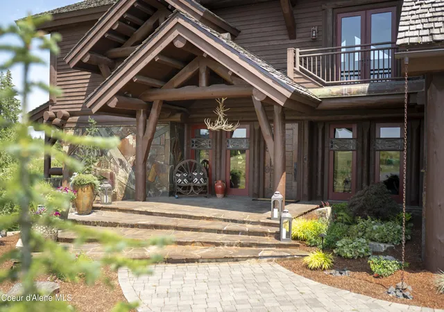 Photo 3 of Single family home for sale at 16692 S Lazurite Dr, Coeur D Alene, ID 83814 | MLS# 26-7732 | Listing updated on 2026-07-30