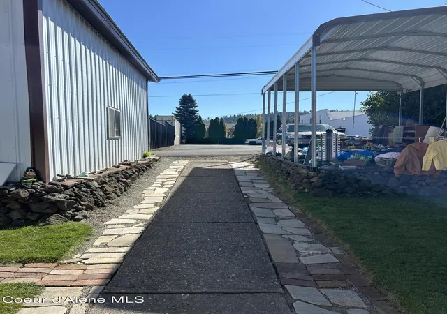 Photo 2 of Single family home for sale at 705 Center Ave, Saint Maries, ID 83861 | MLS# 26-7730 | Listing updated on 2026-07-28