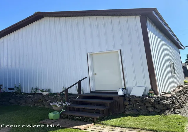 Photo 3 of Single family home for sale at 705 Center Ave, Saint Maries, ID 83861 | MLS# 26-7730 | Listing updated on 2026-07-28