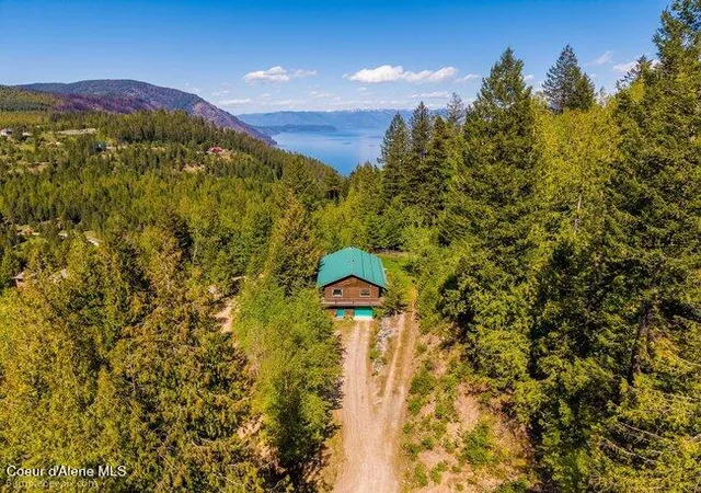 Photo 3 of Single family home for sale at 407 Spyglass Hl Rd, Careywood, ID 83809 | MLS# 26-7768 | Listing updated on 2026-08-31