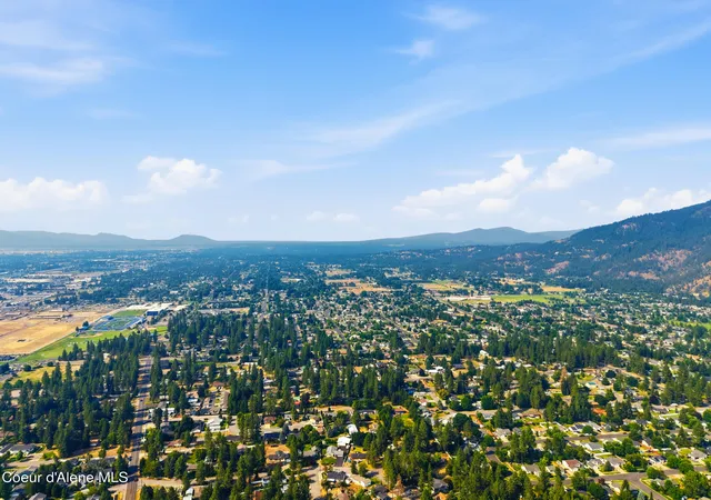 43rd image of 922 E Honeysuckle Glen Ct, Coeur D Alene, ID 83815 | MLS# 26-7812