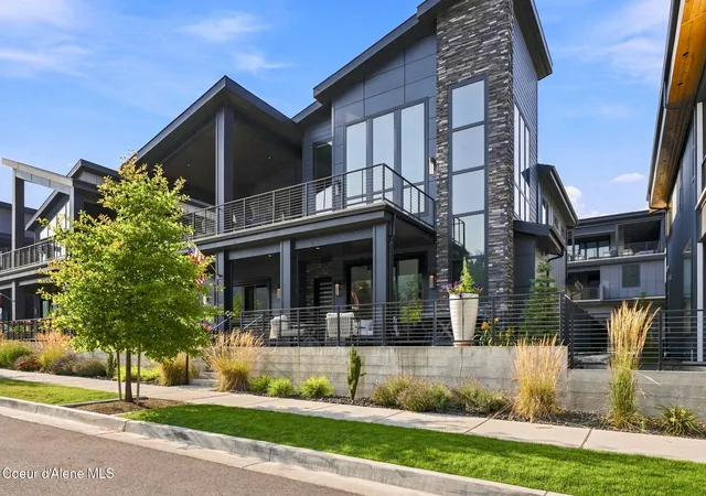 Photo 3 of Single family home for sale at 2886 N Atlas Rd, Coeur D Alene, ID 83814 | MLS# 26-7745 | Listing updated on 2026-09-21