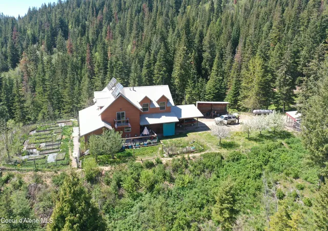 Photo 1 of Single family home for sale at 1800 Hells Gulch Rd, Saint Maries, ID 83861 | MLS# 26-7738 | Listing updated on 2026-07-29