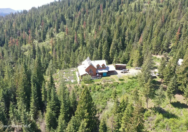 Photo 2 of Single family home for sale at 1800 Hells Gulch Rd, Saint Maries, ID 83861 | MLS# 26-7738 | Listing updated on 2026-07-29