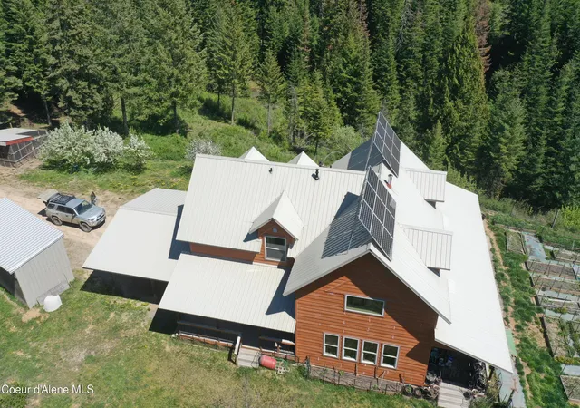 Photo 3 of Single family home for sale at 1800 Hells Gulch Rd, Saint Maries, ID 83861 | MLS# 26-7738 | Listing updated on 2026-07-29