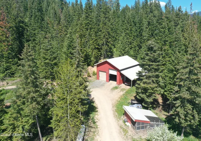 Photo 3 of Single family home for sale at 1800 Hells Gulch Rd, Saint Maries, ID 83861 | MLS# 26-7738 | Listing updated on 2026-10-05