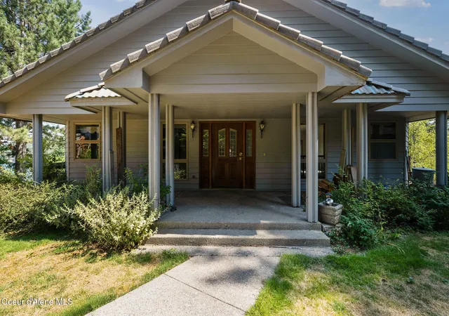 5th image of 6192 S Panorama View Dr, Harrison, ID 83833 | MLS# 26-7743