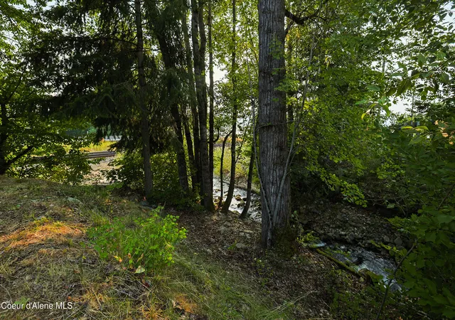 Photo 3 of Land for sale at 531 Wellington Pl, Hope, ID 83836 | MLS# 26-7744 | Listing updated on 2026-08-04