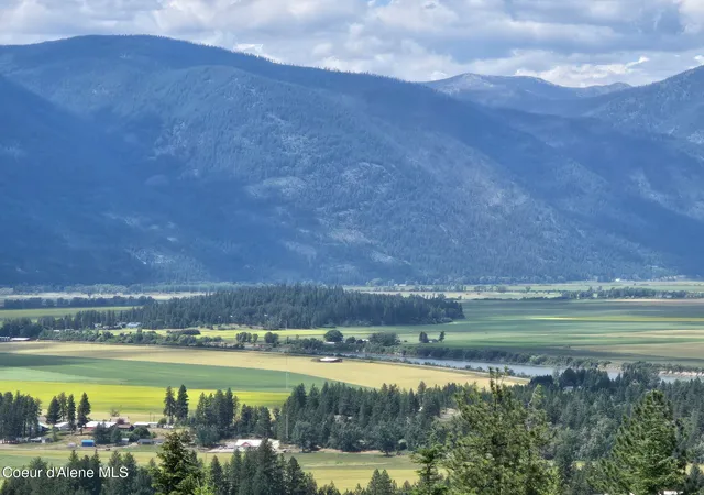 Photo 3 of Single family home for sale at 455 Scenic Dr, Bonners Ferry, ID 83805 | MLS# 26-8250 | Listing updated on 2026-08-20