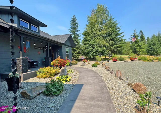 Photo 4 of Single family home for sale at 455 Scenic Dr, Bonners Ferry, ID 83805 | MLS# 26-8250 | Listing updated on 2026-08-20
