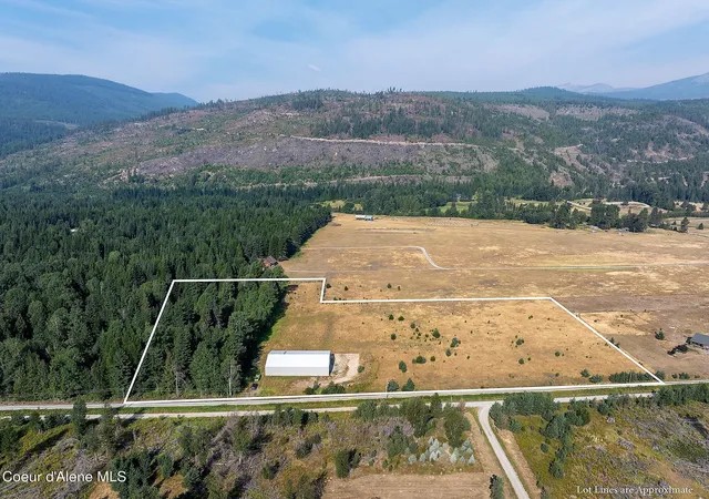 2nd image of 152 Tanna Ln, Naples, ID 83847 | MLS# 26-7765