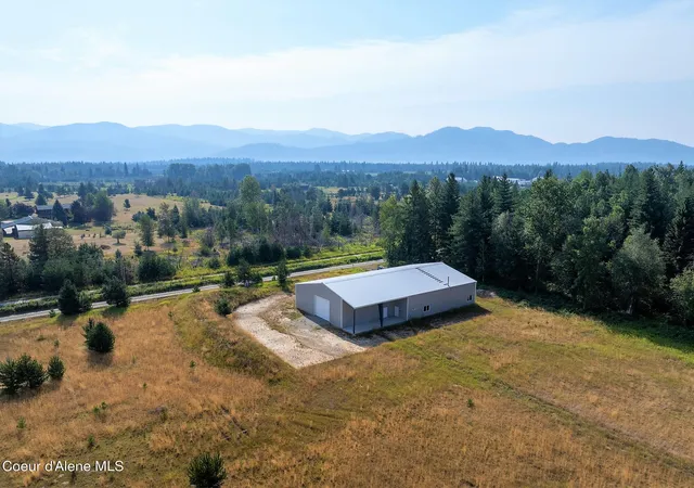 4th image of 152 Tanna Ln, Naples, ID 83847 | MLS# 26-7765