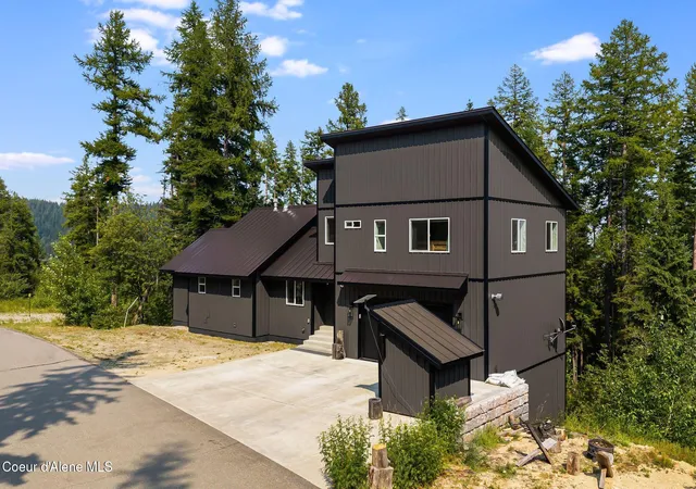 Photo 2 of Single family home for sale at 49 Snowplow Rd, Sandpoint, ID 83864 | MLS# 26-7787 | Listing updated on 2026-09-03