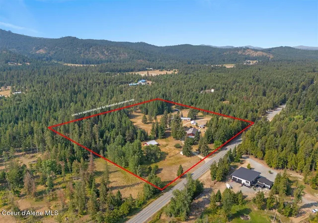 Photo 3 of Single family home for sale at 1840 Old Priest River Rd, Priest River, ID 83856 | MLS# 26-7893 | Listing updated on 2026-09-10