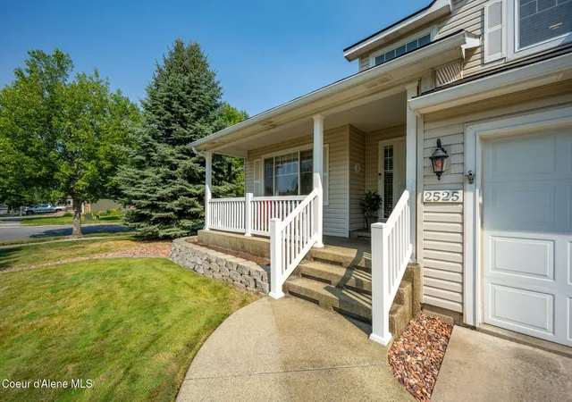 Photo 3 of Single family home for sale at 2525 W Bolivar Ave, Coeur D Alene, ID 83815 | MLS# 26-7817 | Listing updated on 2026-09-17