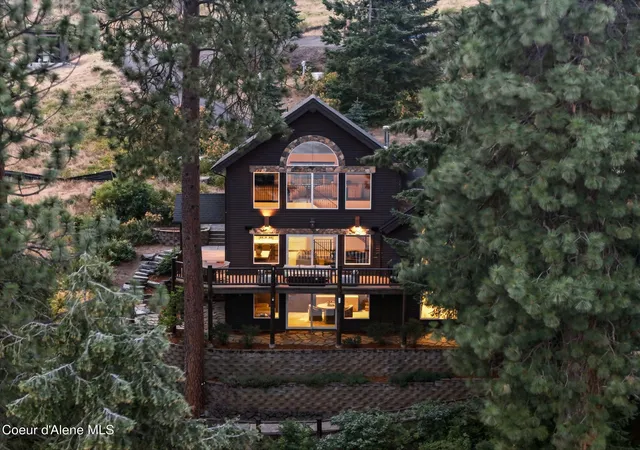 Photo 3 of Single family home for sale at 6662 W Rockford Bay Rd, Coeur D Alene, ID 83814 | MLS# 26-7889 | Listing updated on 2026-09-24
