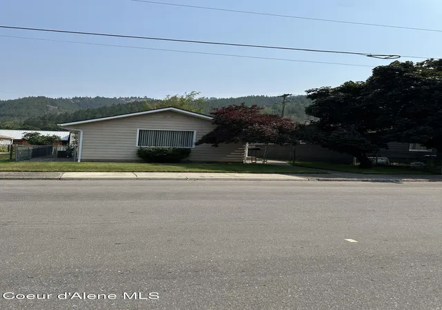 2nd image of 104 W Riverside Ave W, Kellogg, ID 83837 | MLS# 26-7839