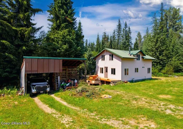 Photo 3 of Single family home for sale at 104 Cat Rd, Priest River, ID 83856 | MLS# 26-7841 | Listing updated on 2026-07-31